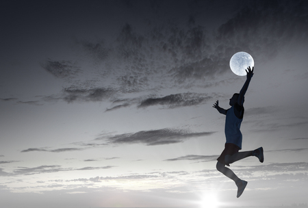 The Cancerian Full Moon: Emotional Intelligence, Family Bonds, and Home Life in the UK