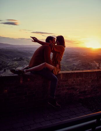 Romantic Relationships and Emotional Health: Weekly Horoscopes for British Couples